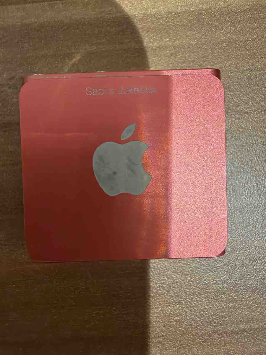 Apple Tragbarer Mediaplayer: Apple iPod shuffle 2GB pink, 4. Generation – Gebraucht aus Wettingen von sabzbi 3