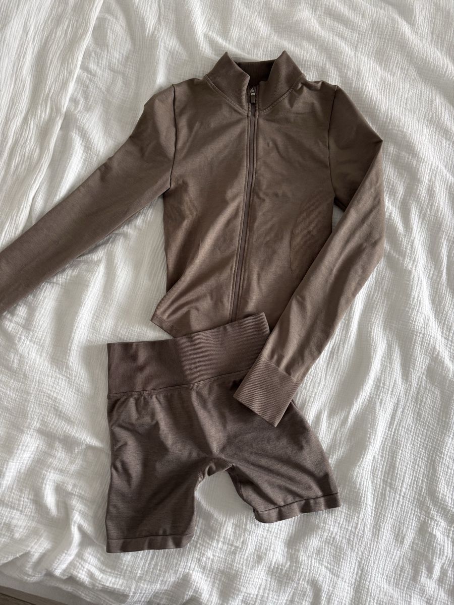 Lots de vêtements: teveo set braun – D'occasion à Altikon par borchardt.sara