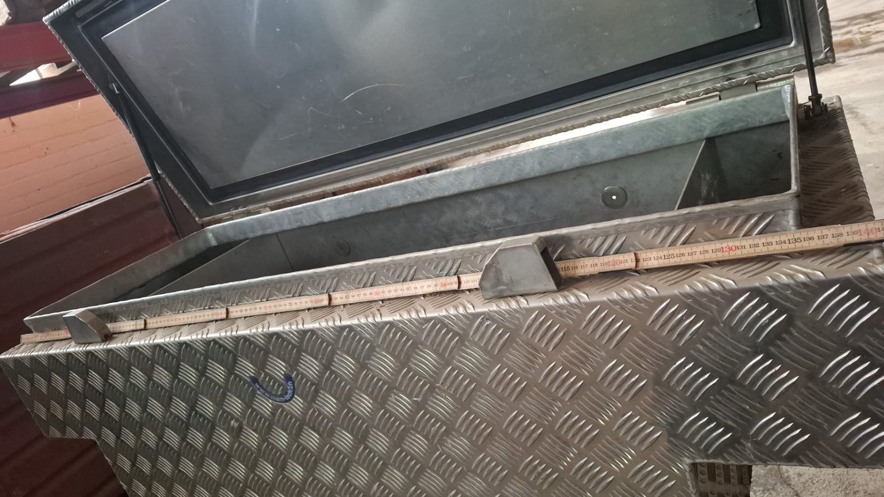 Casse di trasporto: Material Kiste  für Pick-up – Usato da Obfelden venduto da 62306330 2