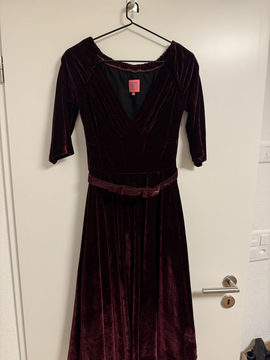Vestiti: Kleid weinrot samt – Nuovo (secondo la descrizione) da Bremgarten AG venduto da c0117
