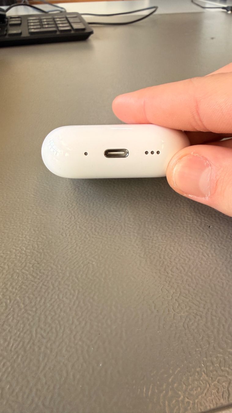 Apple Cuffie: Airpods pro 3 – Nuovo (secondo la descrizione) da Muraz (Collombey) venduto da bre_fm76 1