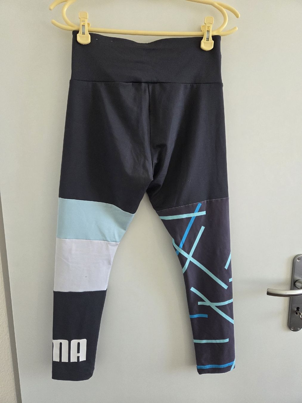 Puma Leggings: Leggings de sport Puma, taille 38 – Nuovo (secondo la descrizione) da Rapperswil SG venduto da ape_m8s2 1
