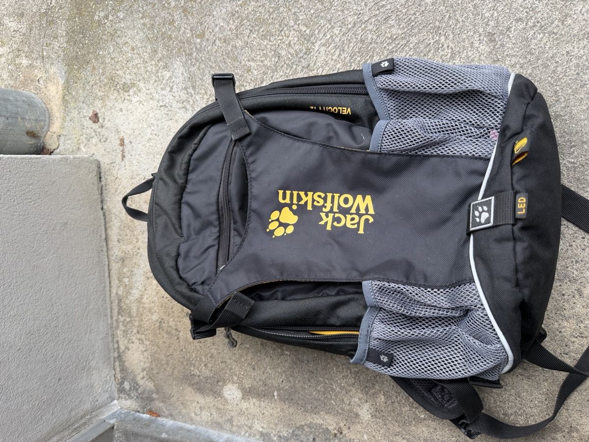 Jack Wolfskin Rucksäcke: Rucksack Jack Wolfskin schwarz – Gebraucht aus Lyss von nekoreh
