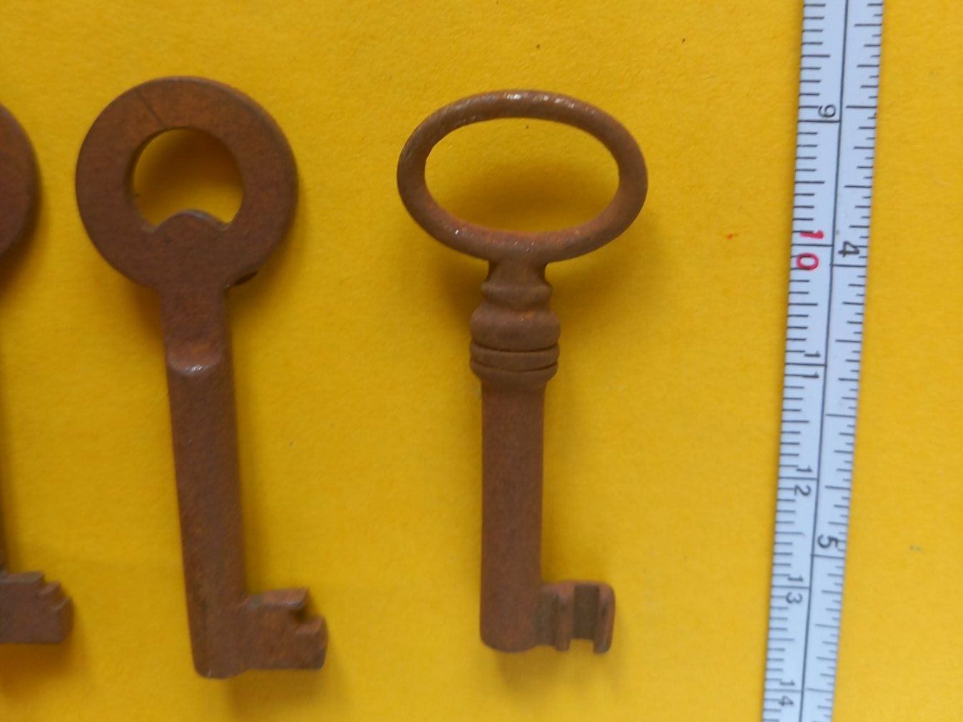 Chiavi: Lot de 10 diverses anciennes clefs – Usato da Rossens FR venduto da Souris1 9