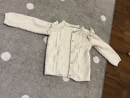 Schöne Strickjacke