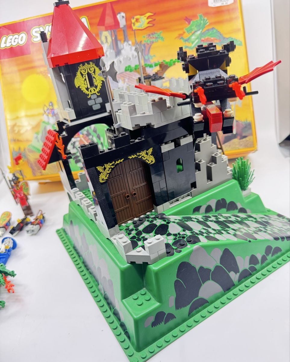 Lego Kit di costruzioni: Lego System 6082 Castle Fire Breathing Fortress – Usato da Herisau venduto da Seyashop1 4