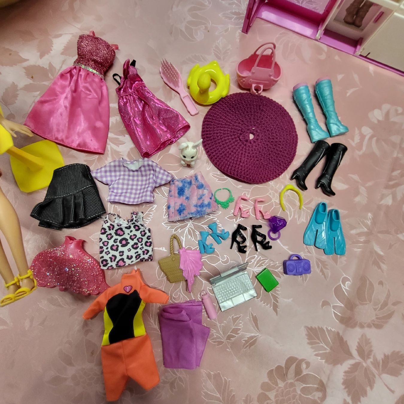 Puppen: Barbie Traum UmkleideKoffer – Gebraucht aus Kägiswil von Megafi56 5