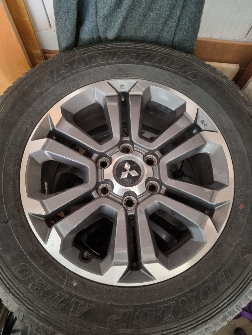 Mitsubishi Cerchioni: Mitsubishi L200 Kompletträder – Usato da Turbach venduto da edeltrashalien