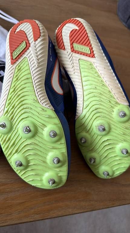 Scarpe da donna: Nike Laufschuhe Leichtathletik Gr. 37.5 – Usato da Cham venduto da deltoro84 1