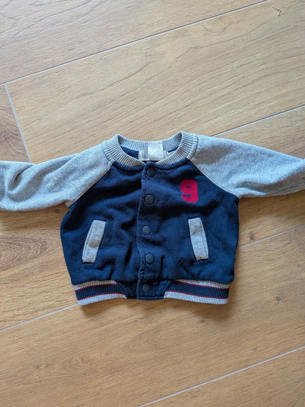 H&M Giacche & Cappotti: Bomberjacke Grösse 68 – Usato da Eschenbach SG venduto da SanFranciscoCalifornia