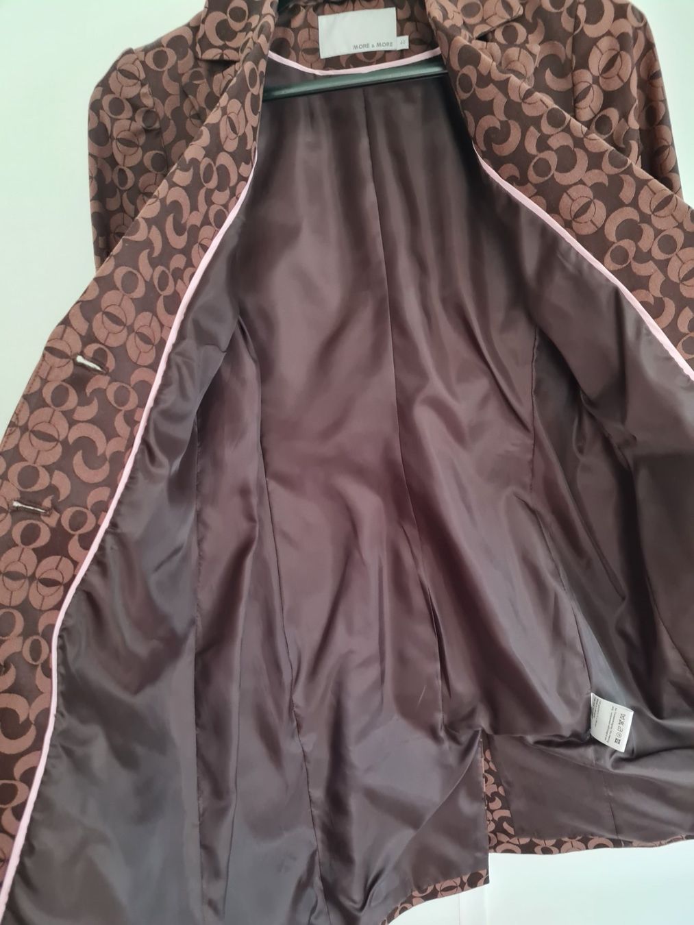 More & More Giacche: LANGER BLAZER JACKETT GR. 40 MORE & MORE – Usato da Steg im Tösstal venduto da goldlionfree 3