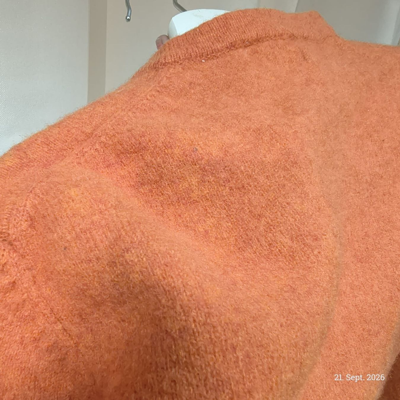 Maglioni & Felpe: Pullover McNeal orange Grösse S gebraucht – Usato da Emmetten venduto da SecondhandSiska 2