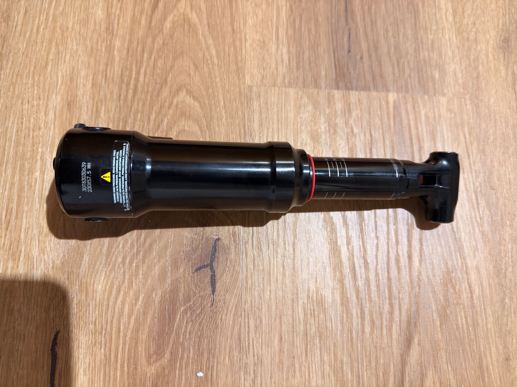 Rockshox Pezzi di ricambio: Rock Shox Deluxe RT3, 3-Positionen-Dämpfer – Usato da Schaffhausen venduto da the_6kry 2