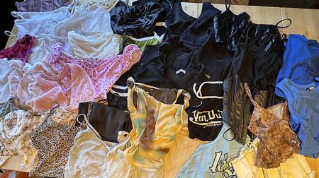 Kleiderpaket Tops / Shirts Damen Grösse XS-S