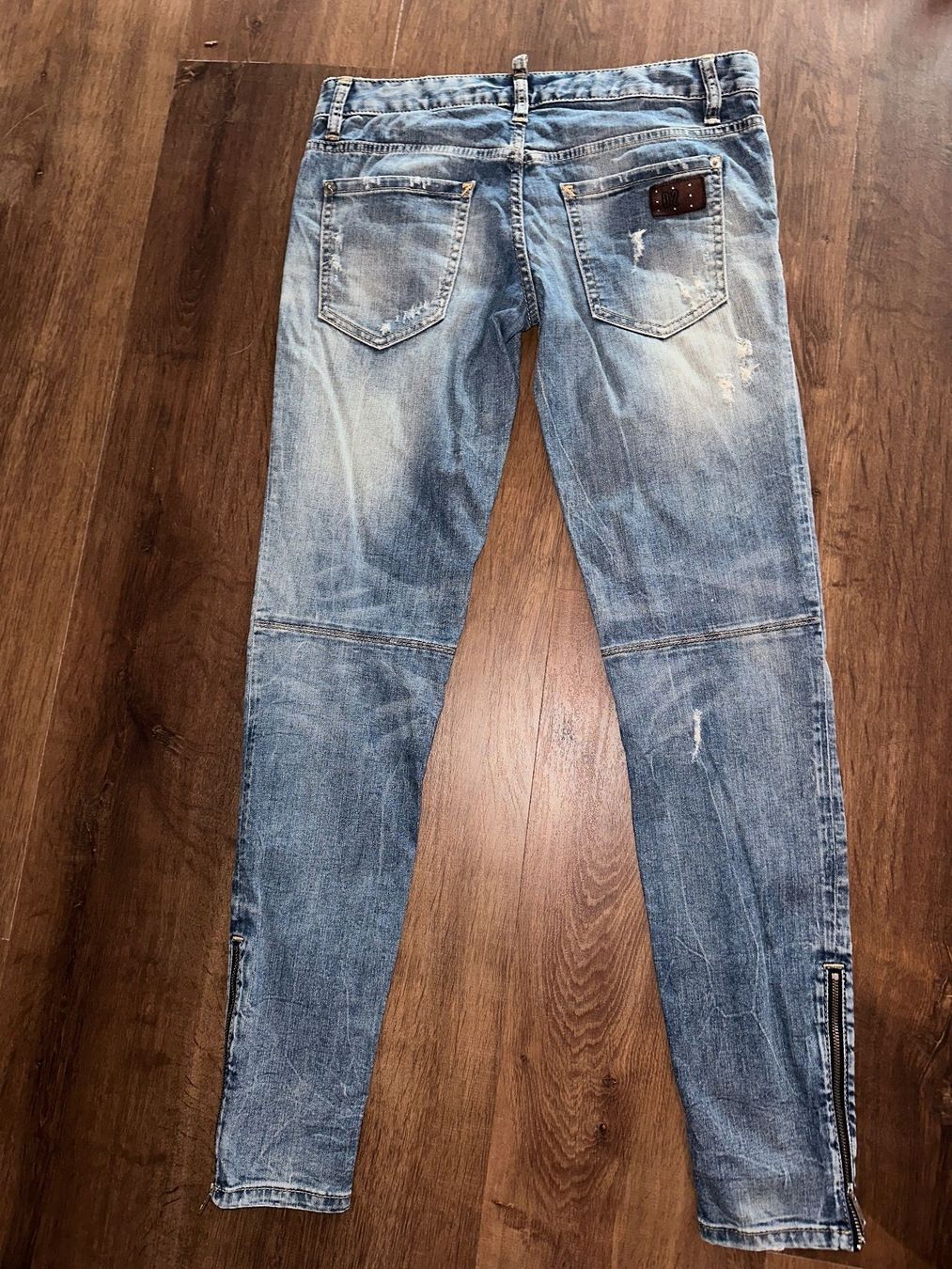 Dsquared2 Jeans: Jeans Dsquared2 - IT 42 – Nuovo (secondo la descrizione) da St-Sulpice VD venduto da juhdu 3