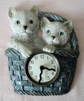 Katzen-Wanduhr aus Resine/Quarzwerk/Batteriebetrieben