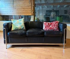 Corbusier LC2 3-er-Sofa. Das Original von Cassina