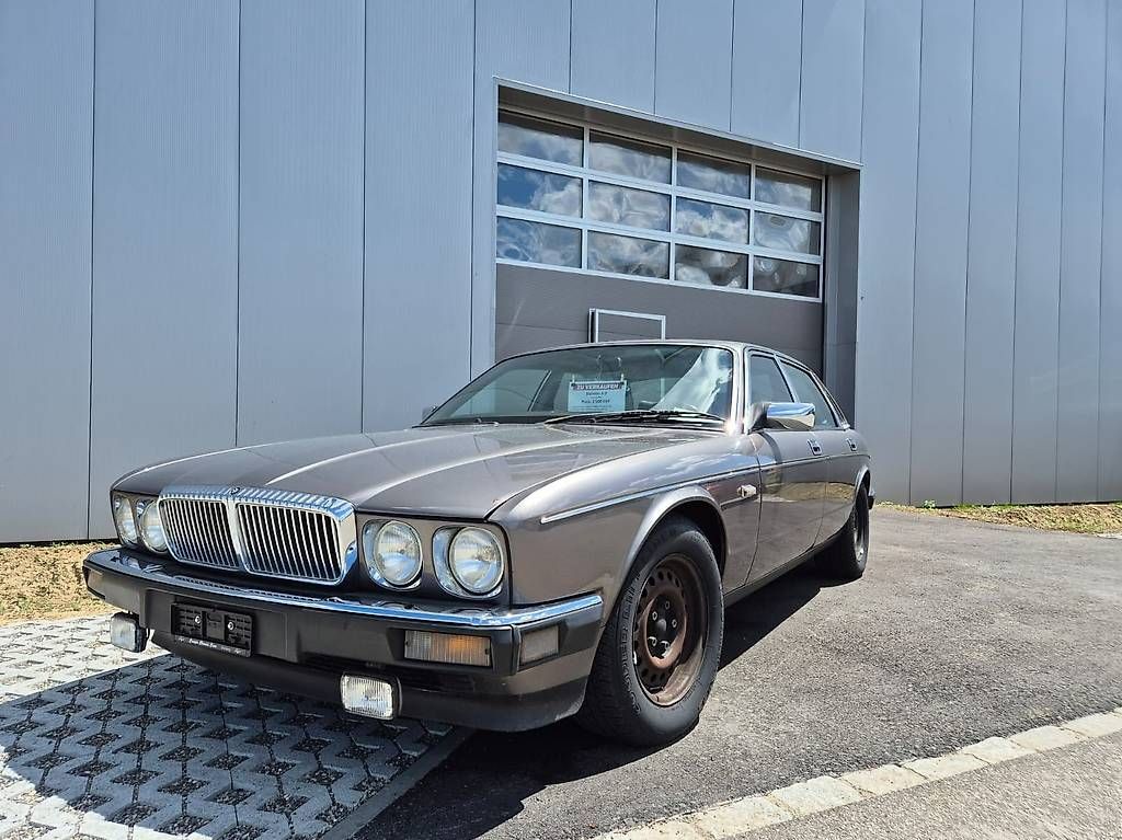 Daimler Autos: DAIMLER 4.0l – Gebraucht aus Bützberg von luna_062007