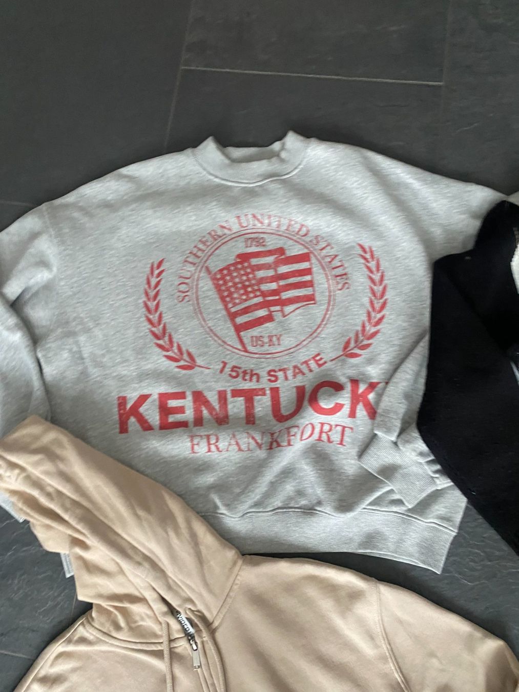 Lotti di vestiti: 4 Stk. Damen-Set Gr. XS – Usato da Bonstetten venduto da VCLS 1