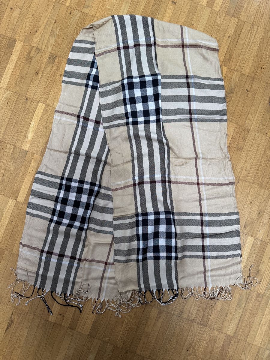 Foulards & écharpes: Schal Kariert – Neuf (Voir description) à Aesch BL par comven