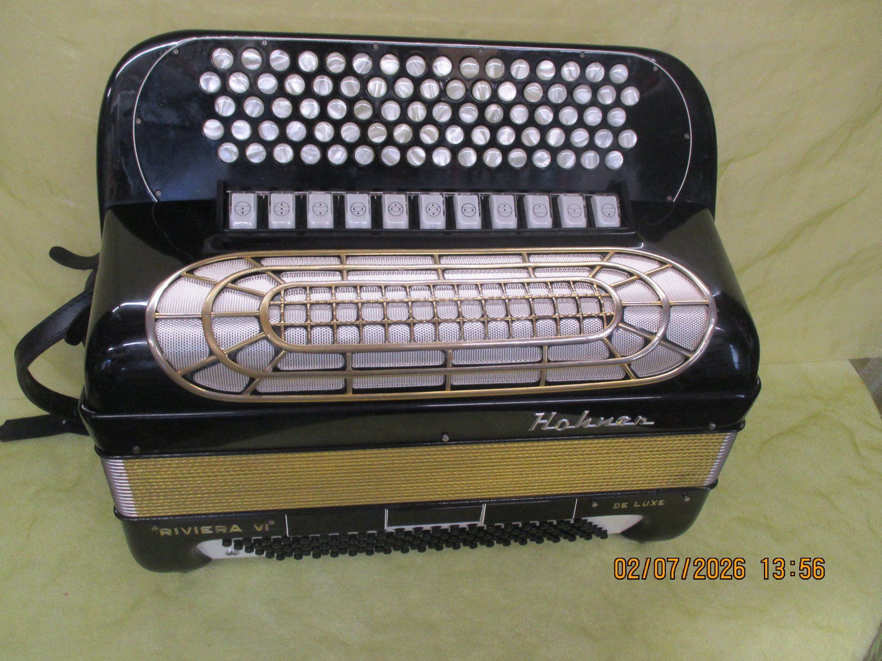 Hohner Instruments de musique: Akkordeon Hohner Riviera VI – D'occasion à Jegenstorf par Oktavio