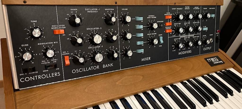Moog Instruments de musique: Moog Minimoog Model D 2016 – D'occasion à Winterthur par Unmooglich 1