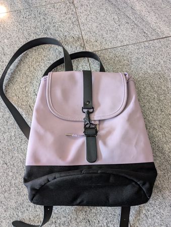 Rains Rucksack lilac schwarz gut erhalten