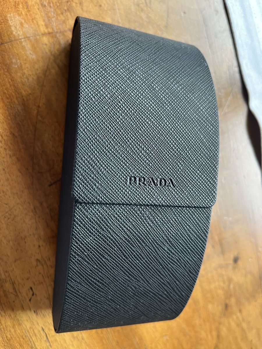 Prada Occhiali & Lenti: Prada Sonnenbrille NEU – Nuovo (secondo la descrizione) da Wil SG venduto da aiy_fnm9 5