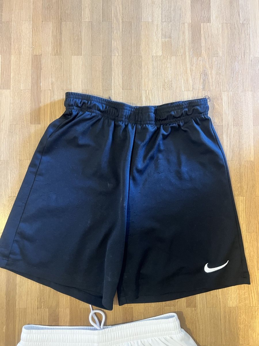 Pantaloni: 4 Sport-Shorts verschiedene Marken – Usato da Bern venduto da loewe1972 1