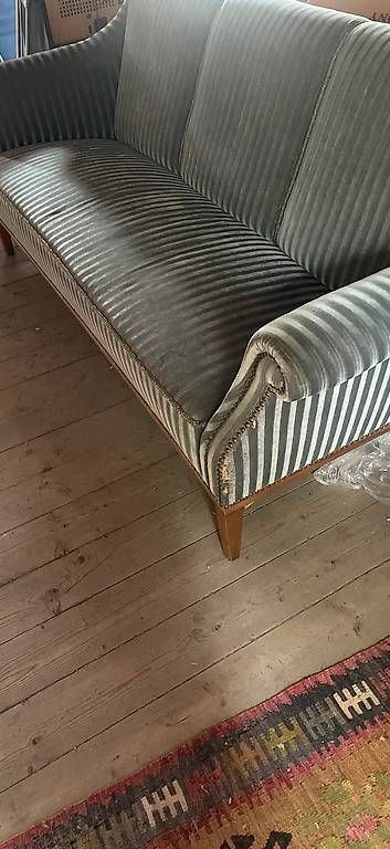 Sofas: Grossmutter Sofa – Gebraucht aus Bütschwil von Biberli59 2