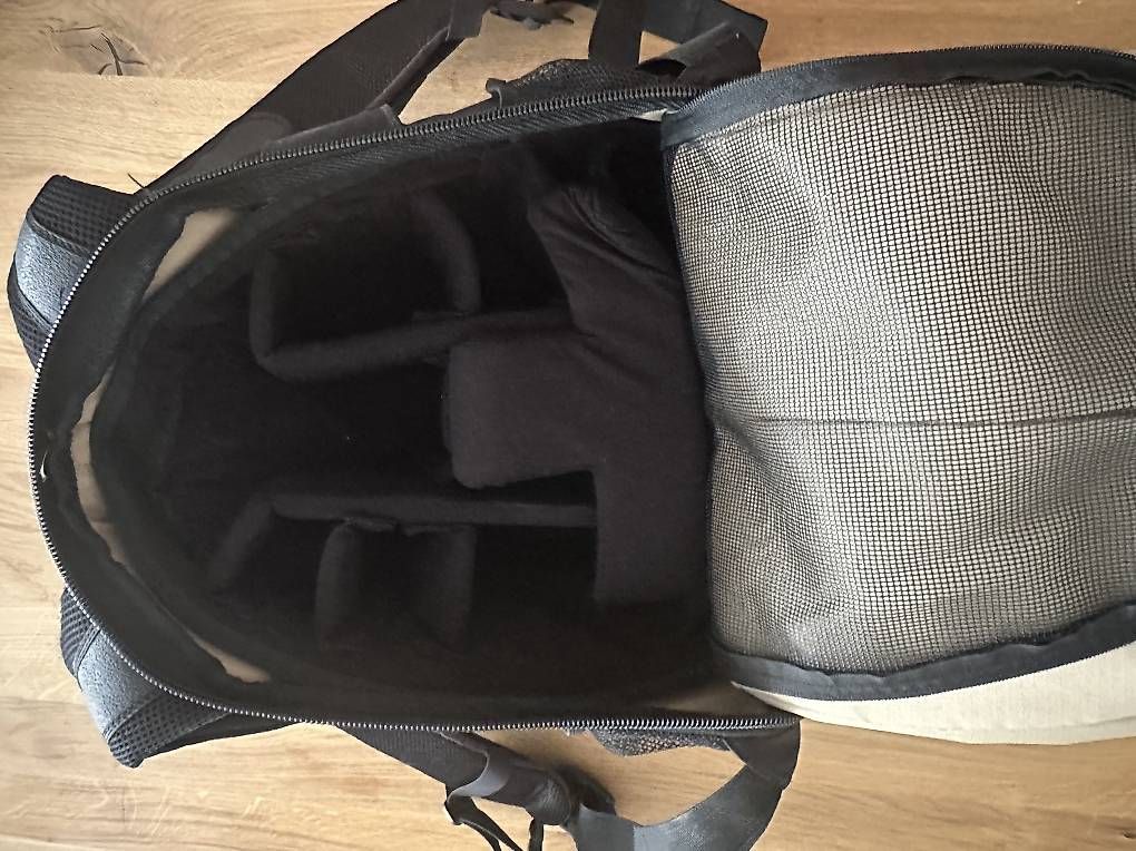 Zaini: Sac à dos appareil photo  – Usato da Carouge GE venduto da Mfeusier 1