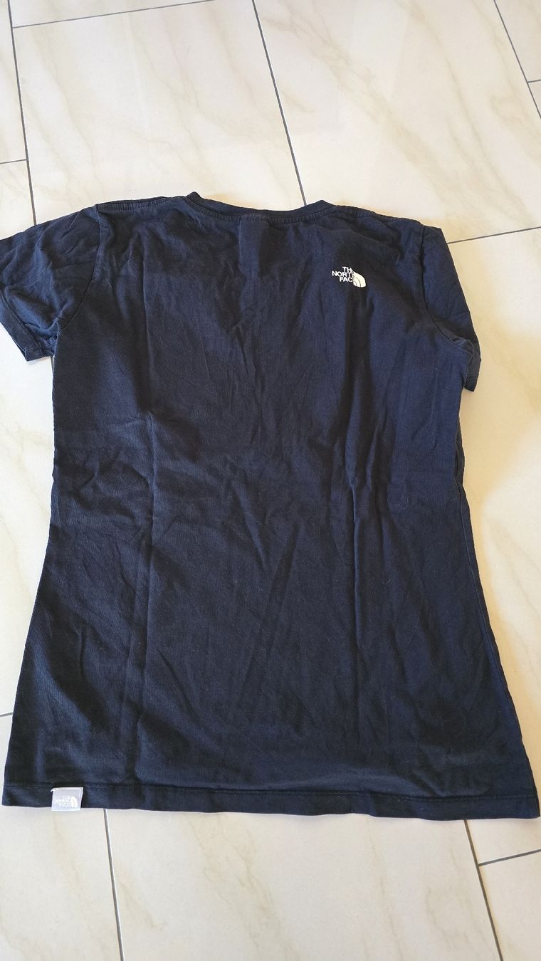 North Face T-shirt: The Northfaceshirt Gr M – Nuovo (secondo la descrizione) da Grosswangen venduto da DenChey 1