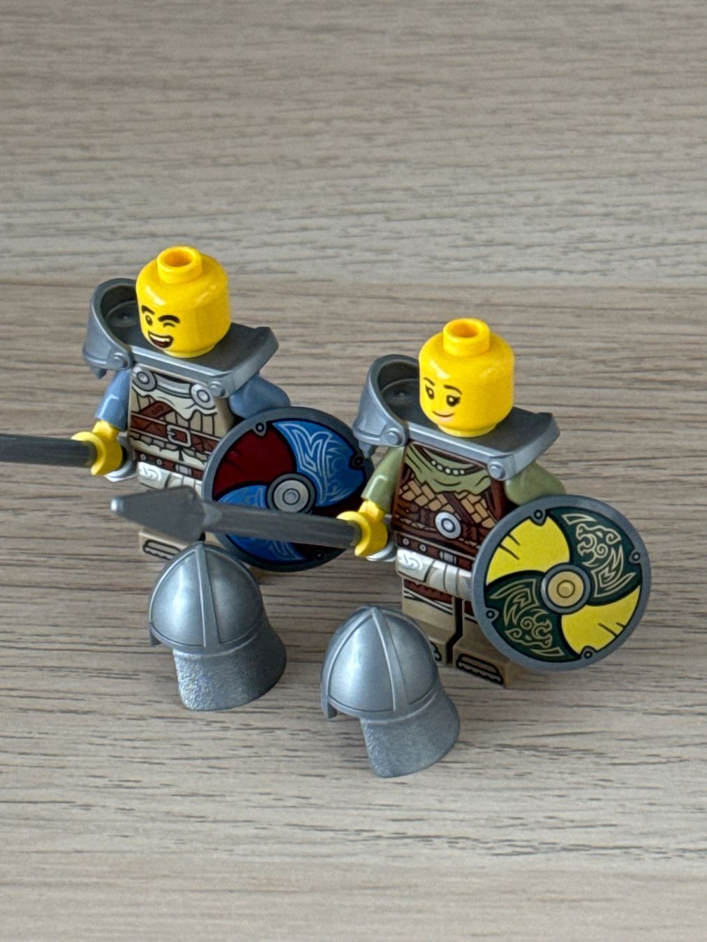 Lego Giocattoli: Lego Minifiguren Armoured Speermann x2 Neu – Nuovo (secondo la descrizione) da Neuhausen am Rheinfall venduto da mic_m9bp 2