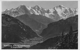Beatenberg (BE) – Blick ins Lütschinental und zur Jungfrauke