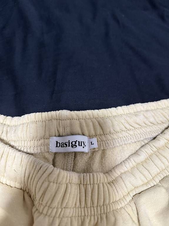 Pantalons: Basiguy. Short Beige Taille L – D'occasion à Chézard-St-Martin par keke_0675 1
