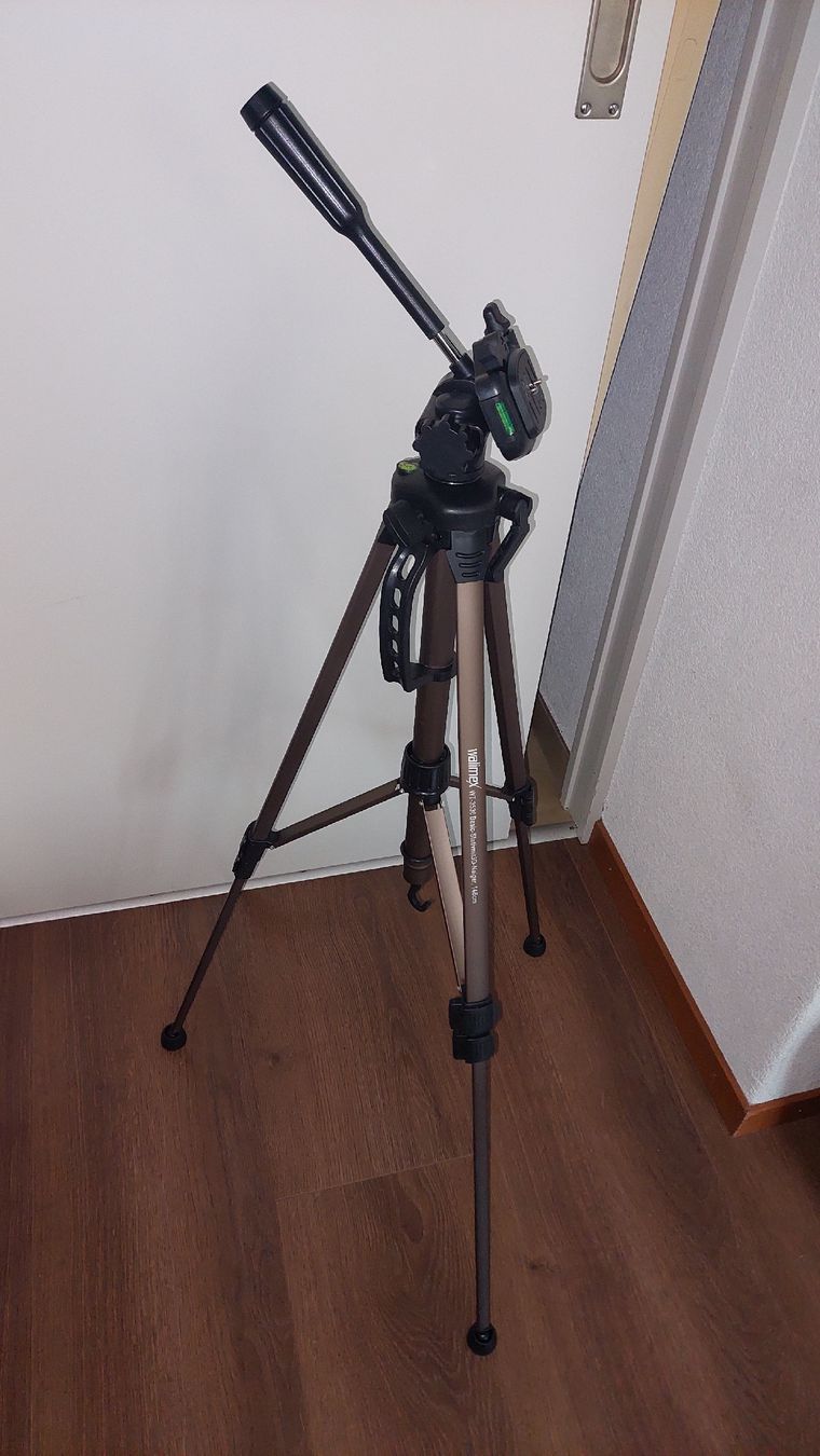 Treppiedi & Teste: Stativ Walimex WT-3530 Basic 3D-Neiger 146cm neu – Nuovo e nell'imballaggio originale da Konolfingen venduto da lanomi