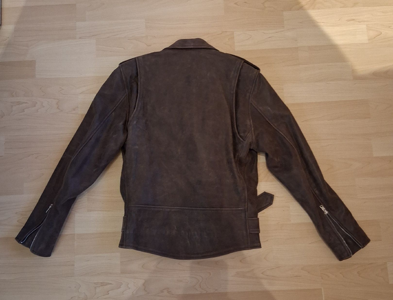 Vestes: Wildlederjacke "Classic Style" – D'occasion à Schänis par ManuJudge 1