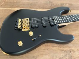 Charvel Made in Japan San Dimas inkl. Fender Gigbag.