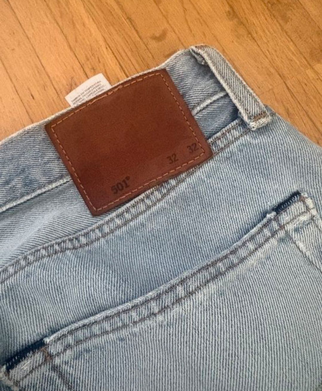 Levi's Jeans: Levi's 501 32x32 – Usato da Binz venduto da julijuli 4