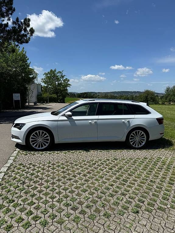 Autos: Skoda Superb Kombi 4x4 AHK Top Ausstattung  – Gebraucht aus Elsau von rsenn1984 1