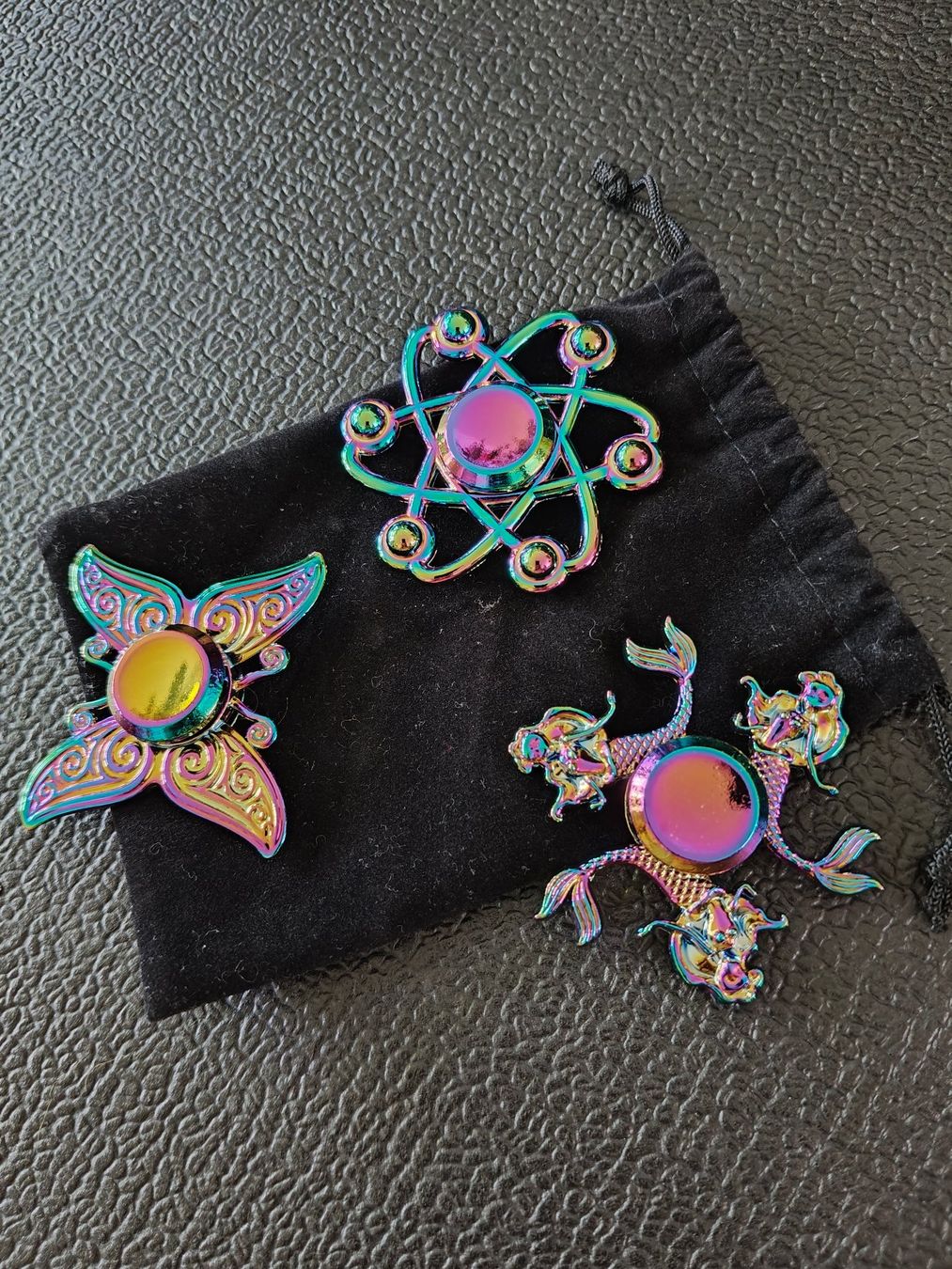 Giocattoli: Fidget Spinner Set 3 Stück bunt – Usato da Basel venduto da jos_2z5q