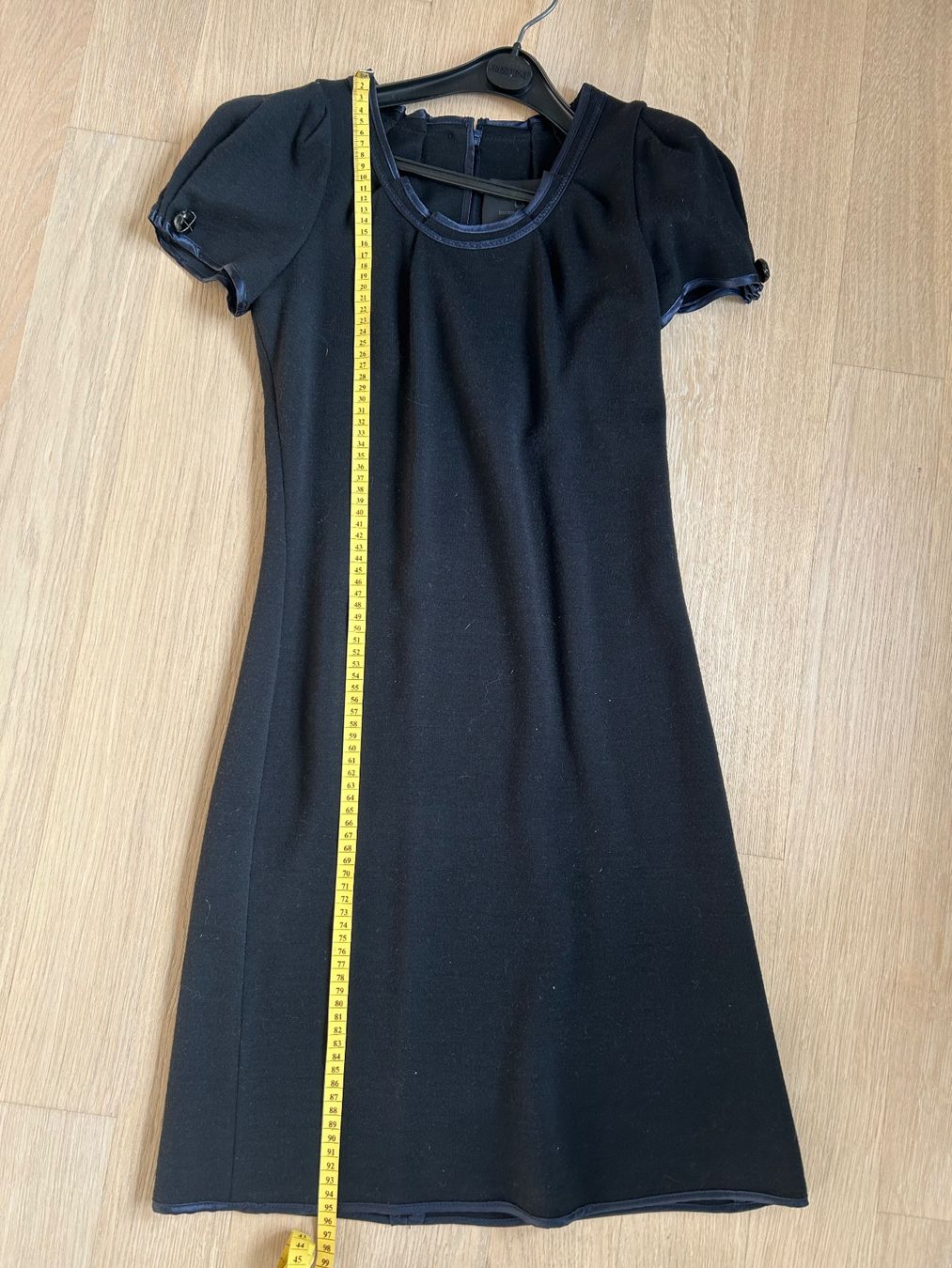 Vestiti: Robe noire midi Bruuns Bazaar / Taille S – Nuovo (secondo la descrizione) da Mont-sur-Lausanne venduto da Vinou6021 5
