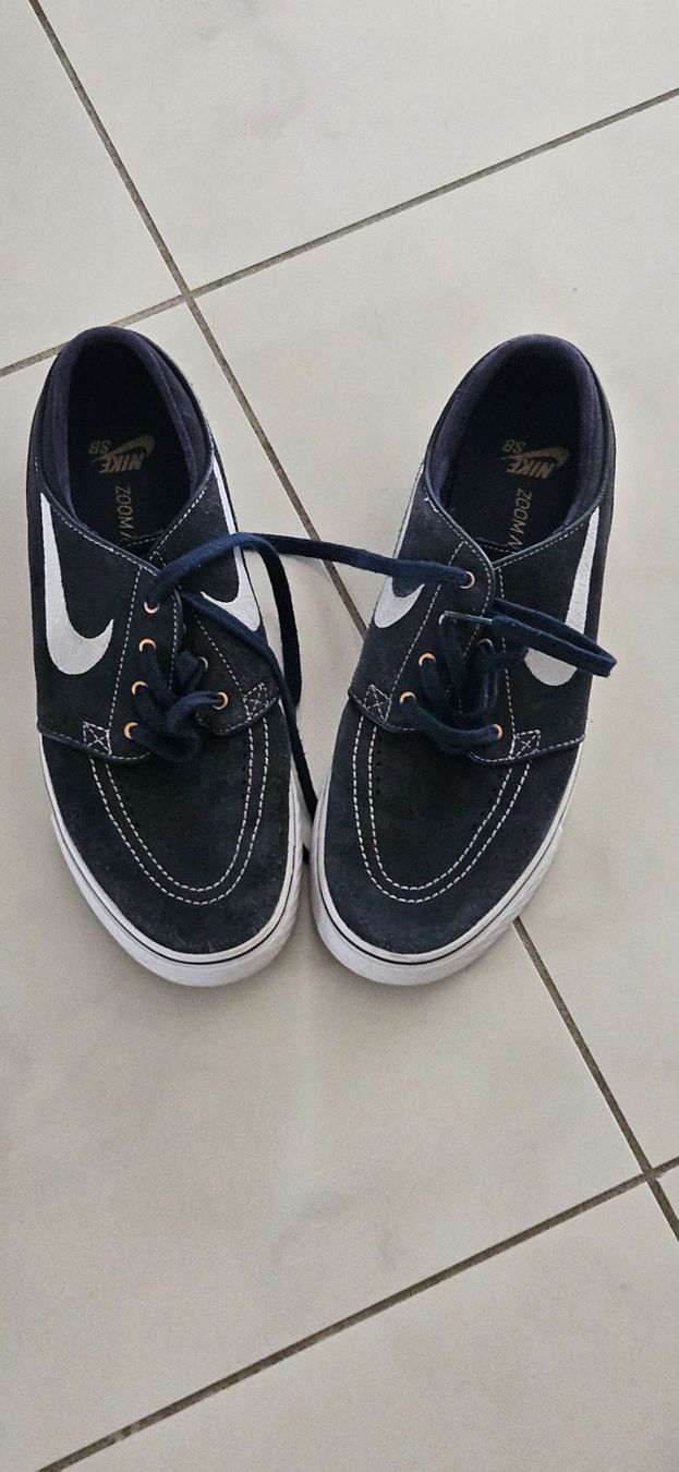 Nike Chaussures hommes: Nike Schuhe – D'occasion à Wohlen AG par france19m