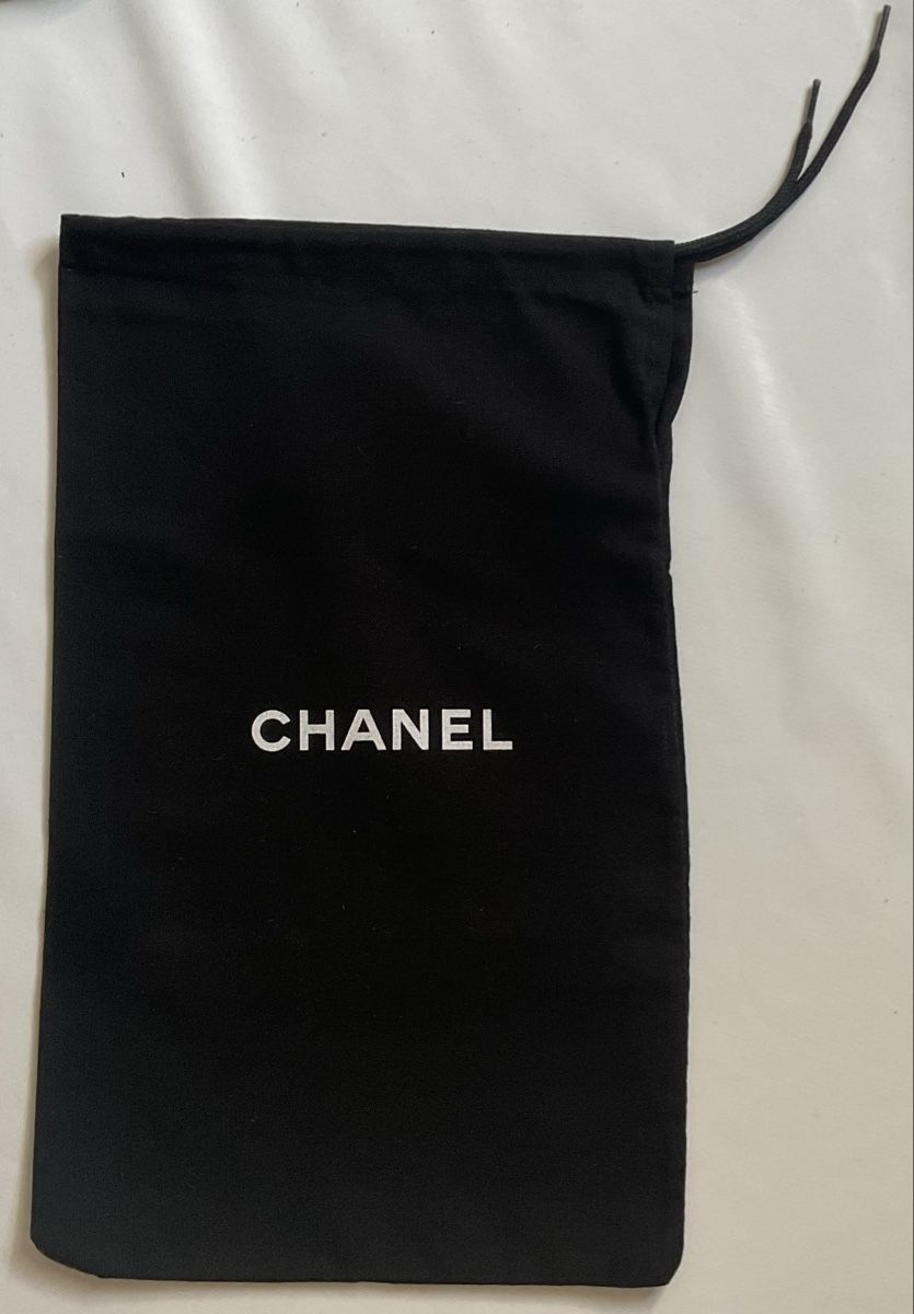 Chanel Borse: Chanel 1 dustbag – Nuovo (secondo la descrizione) da Corseaux venduto da Mililaforet75