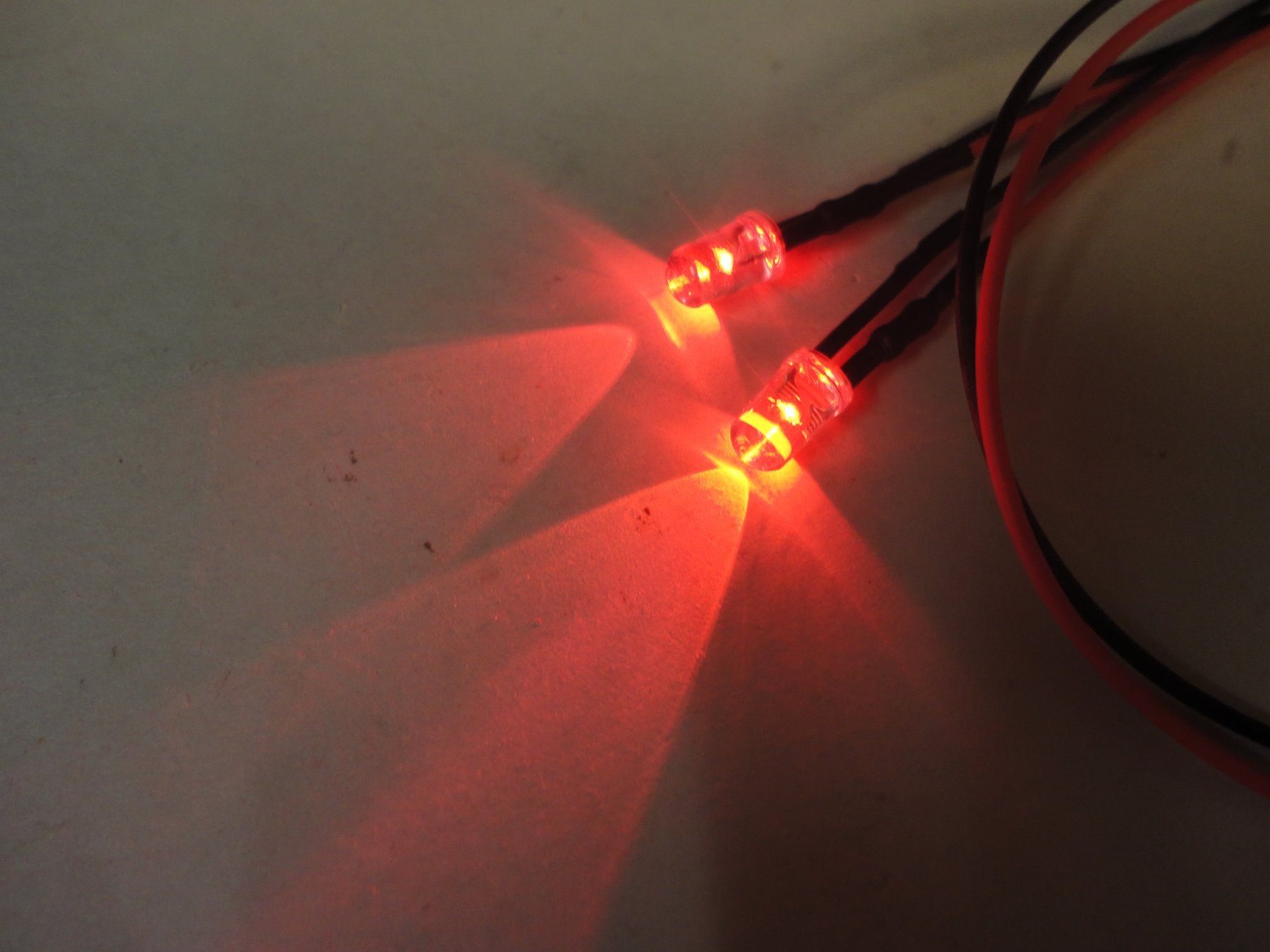 Modellismo RC: Pichler LED 5mm Rot, Neu, ! – Nuovo e nell'imballaggio originale da Horgen venduto da RcModell