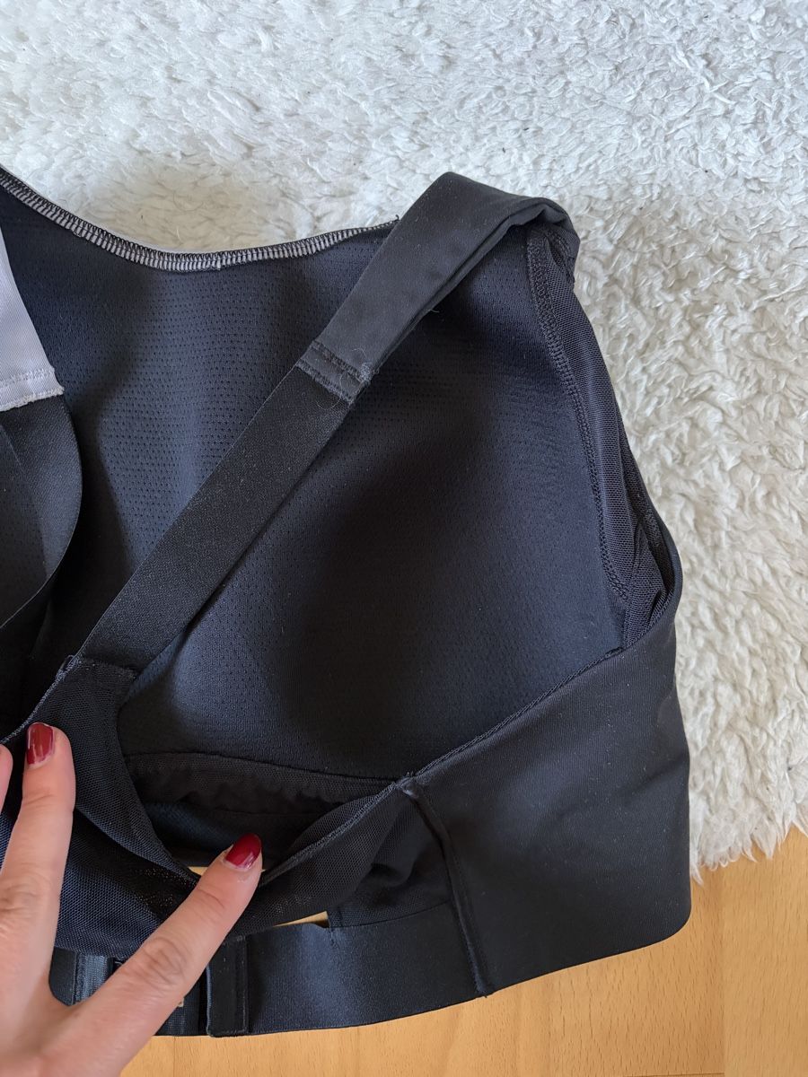 Adidas Autres dessous: Adidas Sports Bra – D'occasion à Zürich par Abu95 3