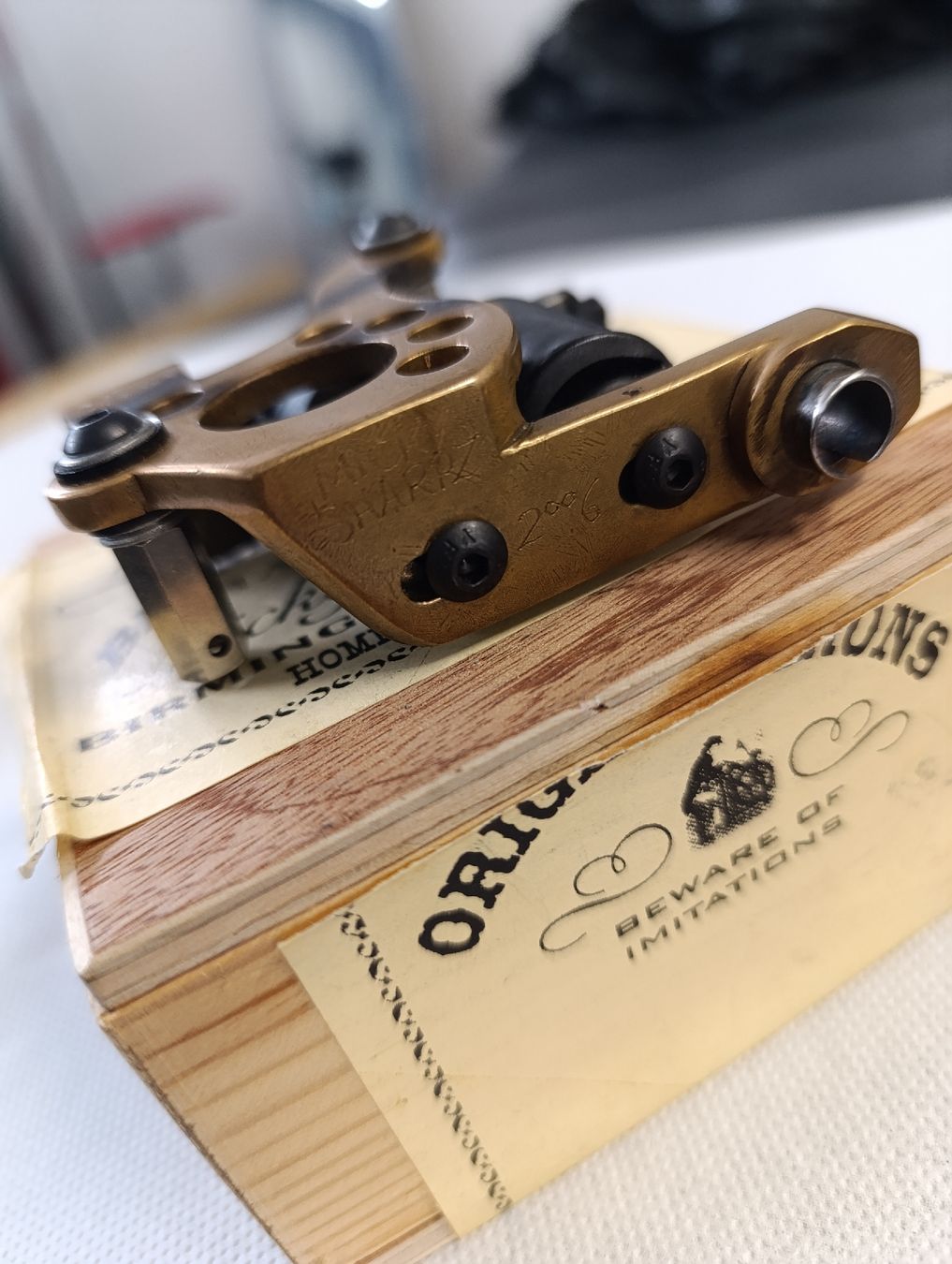 Tutti gli attrezzi: Tattoo Machine Collector Micky Sharpz 2006 Limited Edition – Usato da Avry-sur-Matran venduto da dav_nm5p 2