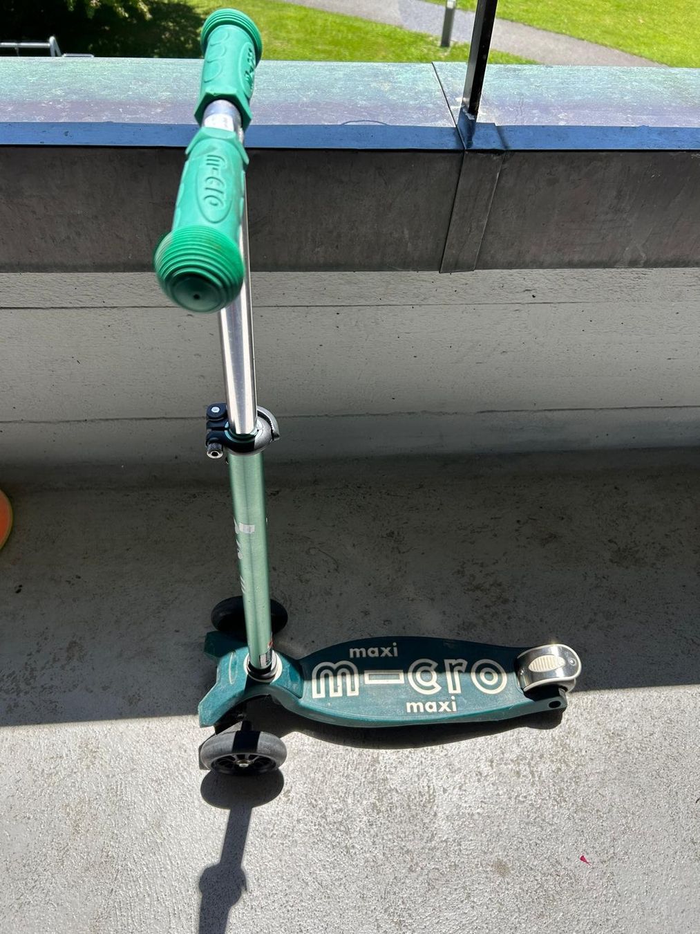 Micro Kickboard: Maxi Micro Scooters  - Green – Usato da Cham venduto da 9inches