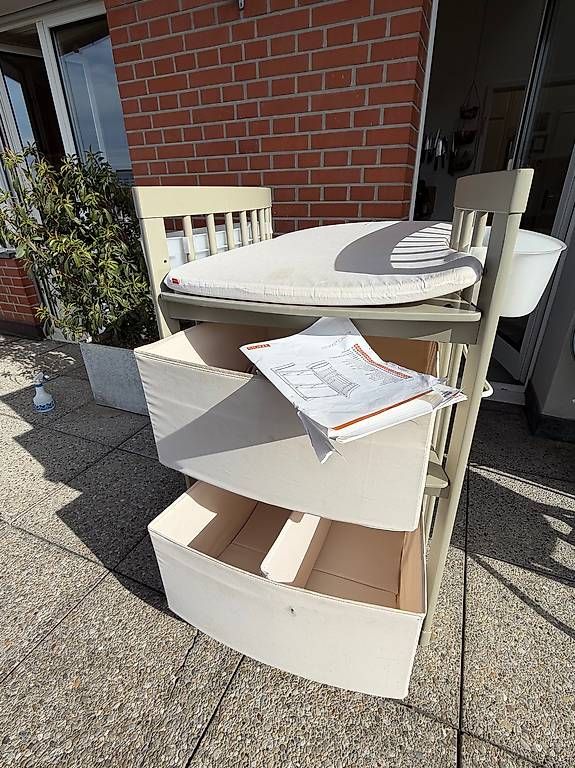 Stokke Tables à langer & accessoires: Stokke Wickeltisch – D'occasion à Basel par prettyrandom