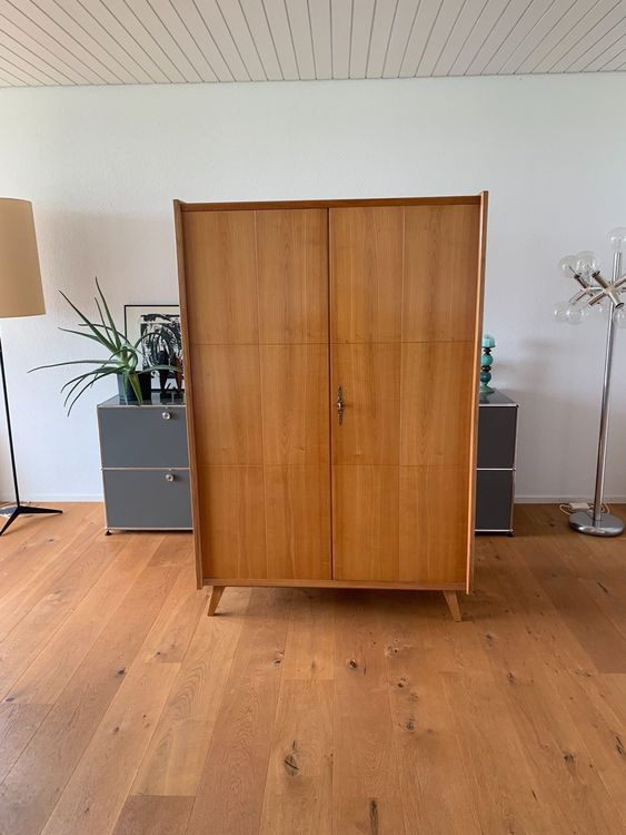 schrank-kleiderschrank-60er-jahre-kaufen-auf-ricardo